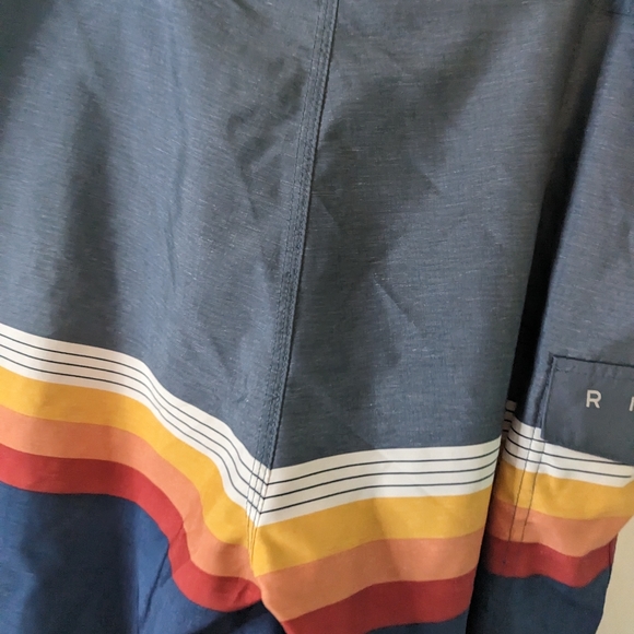 RIP CURL MEN'S Board Shorts size 32 - Picture 9 of 9